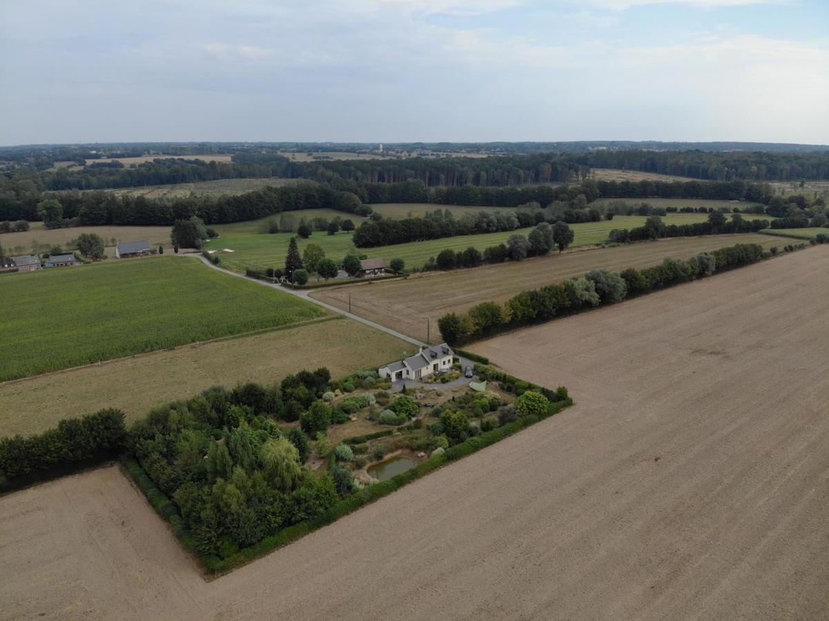 Gite La Grenouillere Esqueheries ภายนอก รูปภาพ