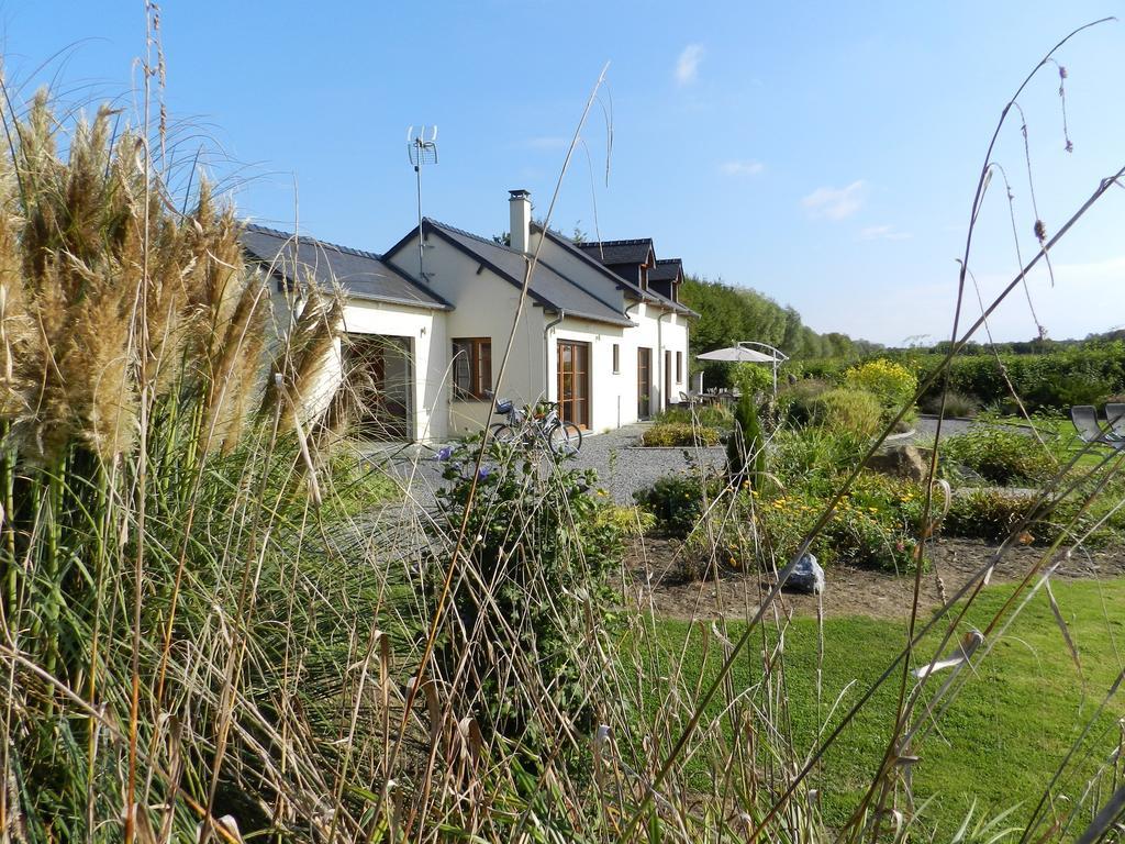 Gite La Grenouillere Esqueheries ภายนอก รูปภาพ
