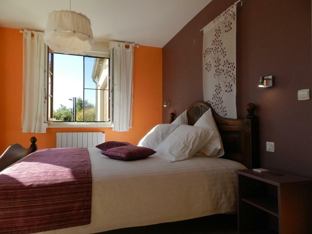 Gite La Grenouillere Esqueheries ภายนอก รูปภาพ