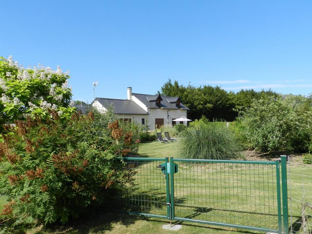 Gite La Grenouillere Esqueheries ภายนอก รูปภาพ